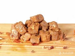 香辣牛肉粒-绝味鸭脖(三潭路店)