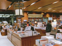 -诚品(信义店)