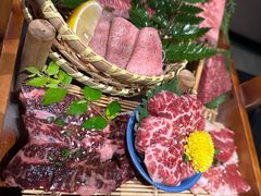 -山川小町·极番烧肉(新地假日广场店)