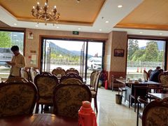-鲁朗纳麦石锅鸡庄园