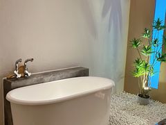 -快乐大桶水养生足浴SPA(前兴路店)