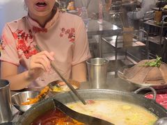 -鹿鸣山草本茶香火锅(园西路店)
