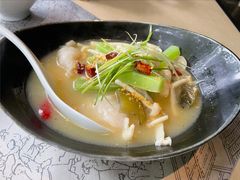 人间酸菜鱼-穹六人间 people 6(岳阳路店)