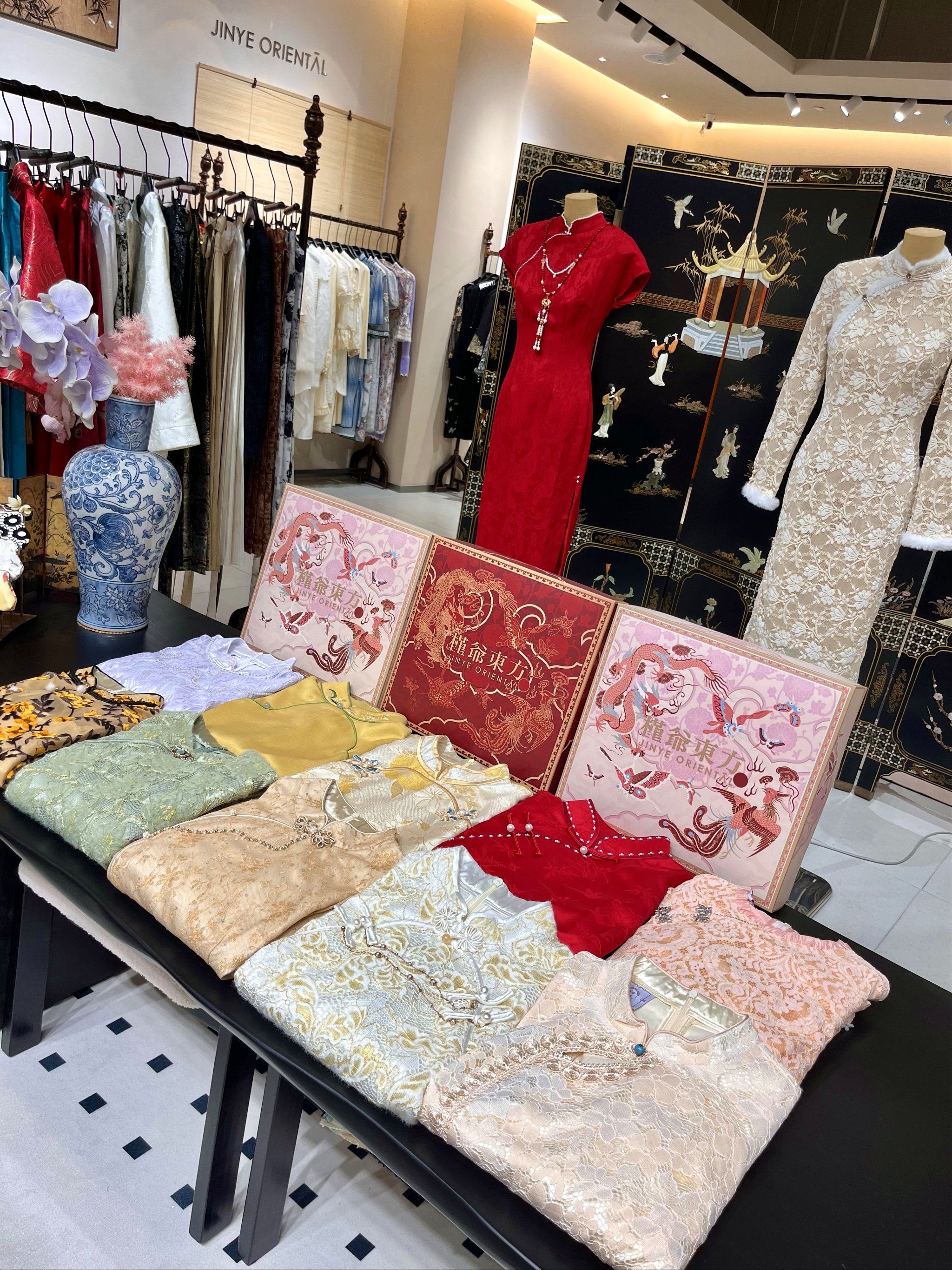 买旗袍再也不用去上海了,重庆也有了!