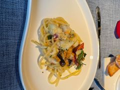 -弦月窗LUNETTE BY AMANDA(复兴路店)