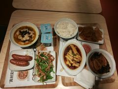 -老乡鸡(上海白玉兰广场店)