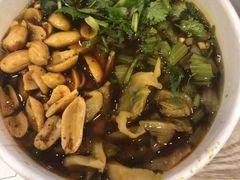 -南门金峰辣子鸡·玩串串(昌发展万科广场店)