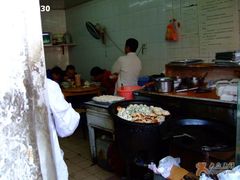 -黄阿姨锅贴大王(万航渡路店)