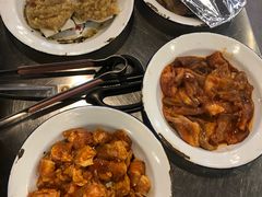 掌中宝-马路牙子烧烤音乐酒馆(望京店)
