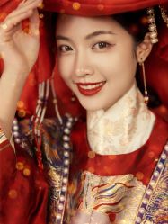 -挪娅婚纱摄影皇家会所