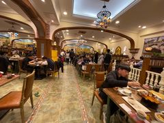 大堂-清真·玛丽亚新疆菜主题餐厅(浙江中路店)