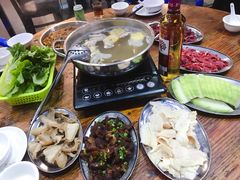 -牛一煲美食(江高店)