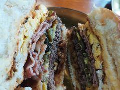 火烤墨西哥鲜椒牛肉汉堡-魏斯理汉堡(西安沣东吾悦店)