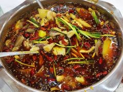 -乡土特色.冷锅鱼.牦牛肉汤锅