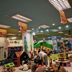 -莫莉幻想儿童乐园(武汉经开永旺店)