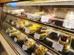 面包甜点陈列柜-老佛爷饼店