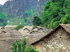 -高荡千年布依古寨旅游景区