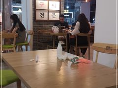 大堂-吴草鸡爪오초닭발韩食堂(融恒盈嘉中心店)
