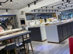 -宏宇眼镜蔡司依视路折扣店(兆佳眼镜城店)