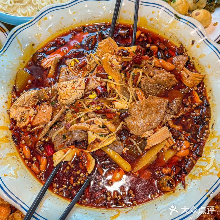 重庆这家老牌江湖菜😋 我能炫三碗饭