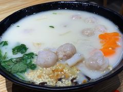 -渔米丰·广府鱼汤米线(光明广场店)