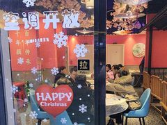 -老街烧烤大排档·地道湖北菜·龙虾馆(汉口火车站店)