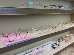 -三目眼镜·蔡司视觉合作店(青浦宝龙店)