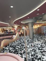 -奈尔宝·国风主题儿童乐园·亲子餐厅(豫园商城店)