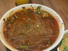 -万记麻辣烫国展总店