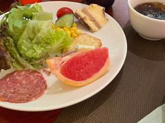 -怡咖啡海鲜自助餐厅(浦东香格里拉店)