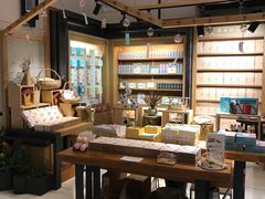 -猫的天空之城概念书店(苏州诚品店)