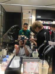 -HAIR CORNER