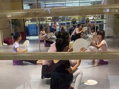 -炫艺舞蹈培训中心(枫尚奥特莱斯店)