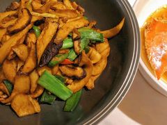 干锅杂菌-小厨师·二十年沈家门小海鲜(百井坊巷店)