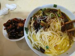 -越洋肖氏老米线(杨家坪店)