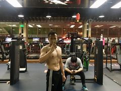 -健龙森俱乐部·游泳·健身·羽毛球综合体育馆