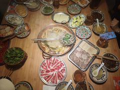 -洱火云南酸菜牛肉火锅(石景山当代商城店)