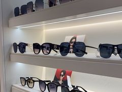 -J-Optical佳视明眼镜·蔡司视觉(青岛金茂览秀城店)
