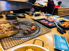 -鑫釜山海鲜烧烤(鑫丰国际店)