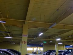 -欧尚超市苏州店停车场(金鸡湖路店)