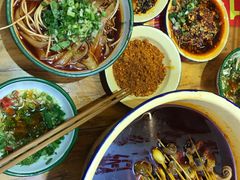-拈签一笑黄牛肉辣卤串串