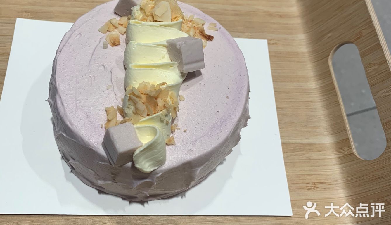 来拔草风很大的喜茶芋泥蛋糕[吐]