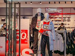 -王府井奥莱临潼小镇(临潼店)