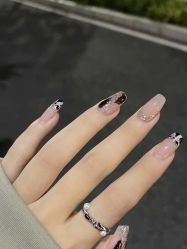 -初心纹眉洗眉·美睫专业店