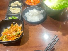-肉甲韩国木炭烤肉(新壹街1店)