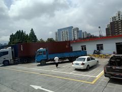 -临港服务区·停车场