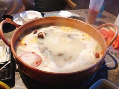 -三人行骨头王火锅(长寿店)
