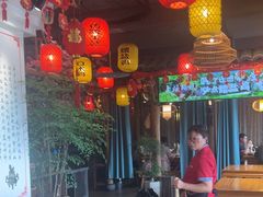 -头上红煨盐鸡·非遗院子餐厅