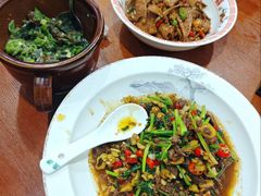 -湖南人家湘菜馆(镇江路店)
