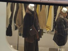 -浙江华贸鞋业服饰城
